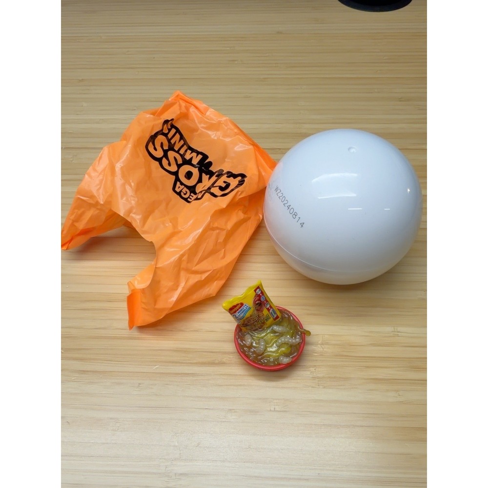 ZURU Mega Gross Minis Series 2 Maggot 2 Minute Spewdles Figure Ball Bag